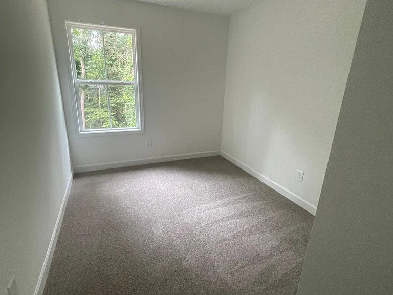 520 Rogers Lake Rd — Photo 17