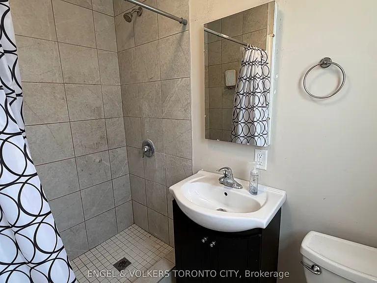 15191 Yonge St #2 — Photo 15