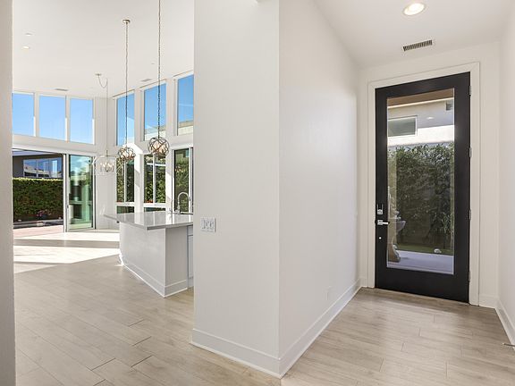 5th image of 4140 Amber Ln