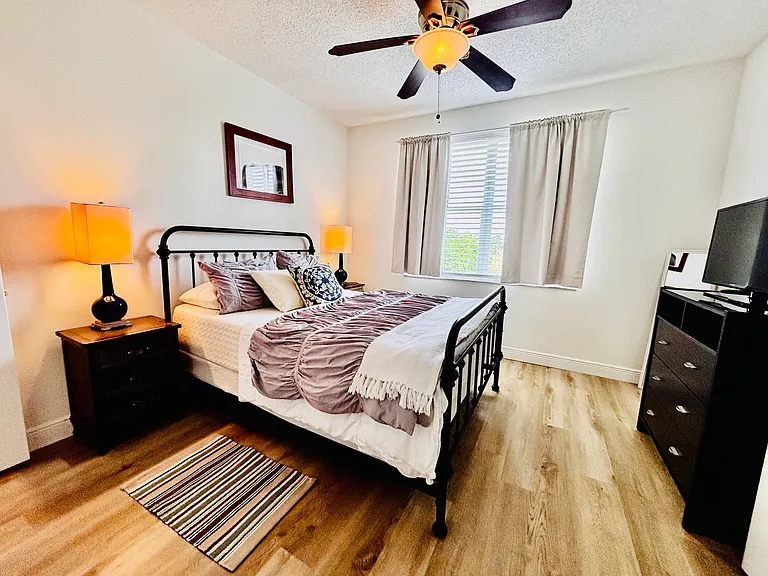 2040 Greenview Shores Blvd #221 — Photo 14