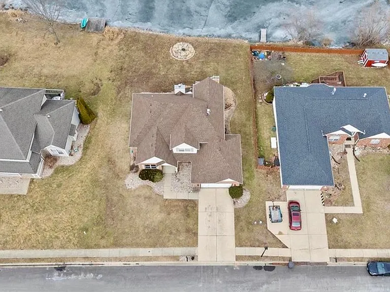 2621 Lake Lucerne Dr — Photo 6