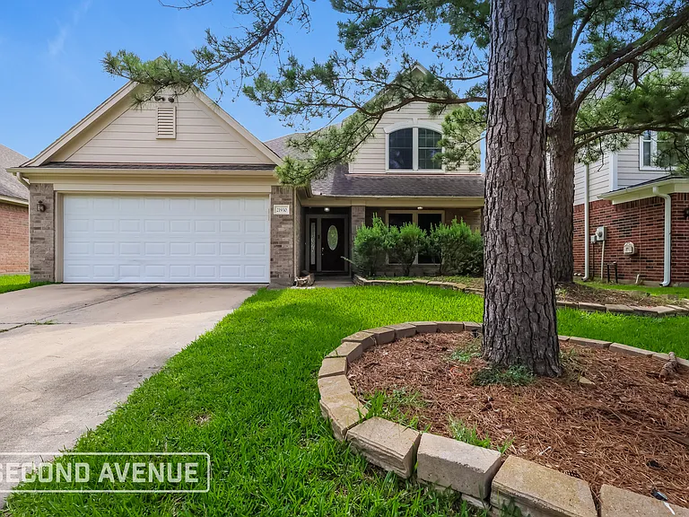 21930 Golden Cedar Dr — Photo 1