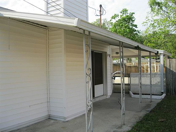 4th image of 415 Edison Dr