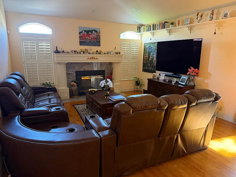 13526 Myren Dr — Photo 9