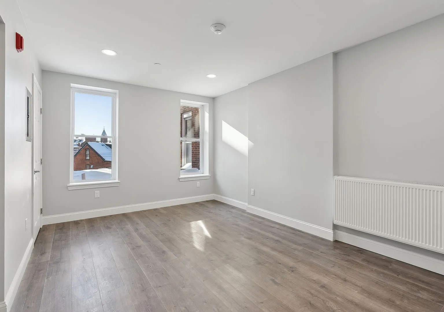 "610" on Congress St: Newer Studio Apt. 1BA $1470.00 Heat & H20 included Available 09/01/26 — Photo 1