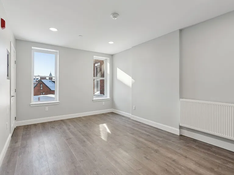 610 Congress St #6 — Photo 1