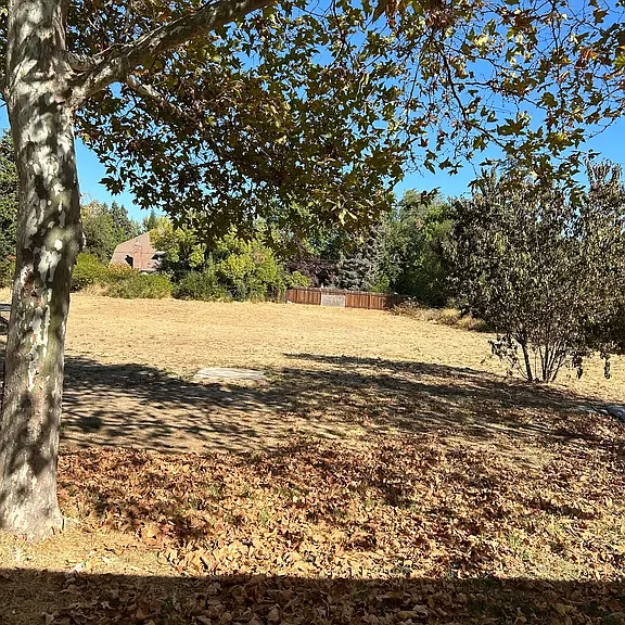 9037 Saddlespur Way — Photo 13