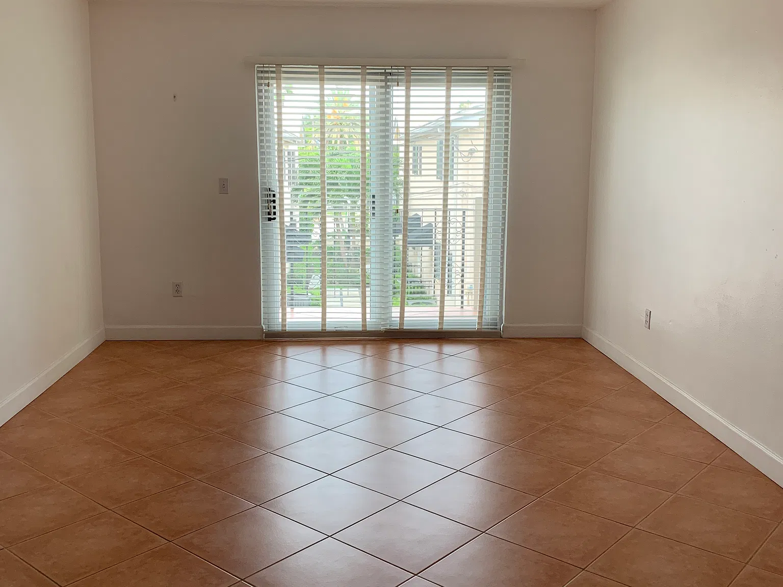 1 bed, 1.5 bath, 705 sqft, $2,550 — Photo 4