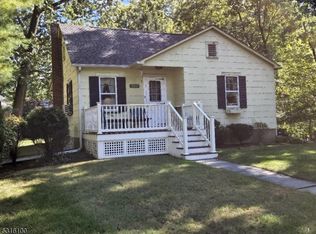 352 Amherst St, Wyckoff, NJ 07481