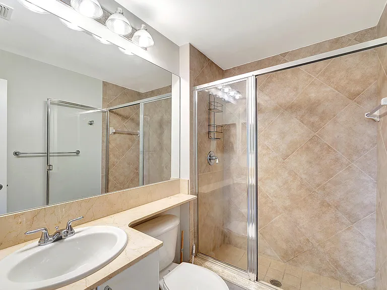 233 S Federal Hwy #425 — Photo 35