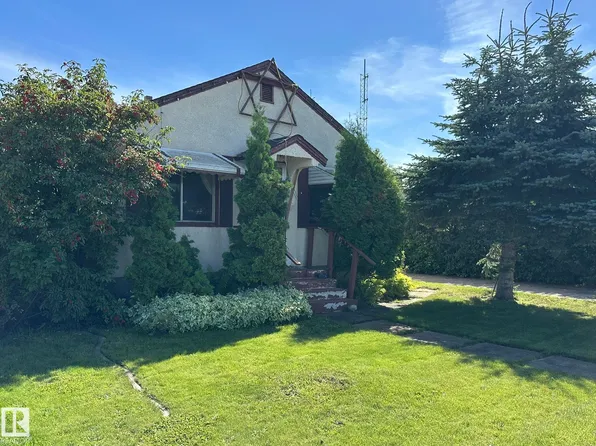 291 White Earth St, Smoky Lake, AB T0A 3C0