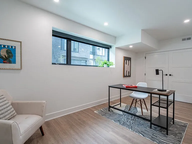 Matilda 235 Townhomes — Photo 21