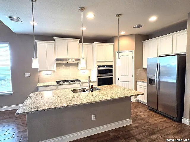 4 bed, 3.5 bath, 2547 sqft, $2,600 — Photo 3