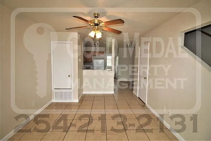 2 bed, 1.5 bath, 1000 sqft, $750 — Photo 3