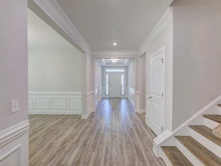 300 Sunnycrest Ln — Photo 12