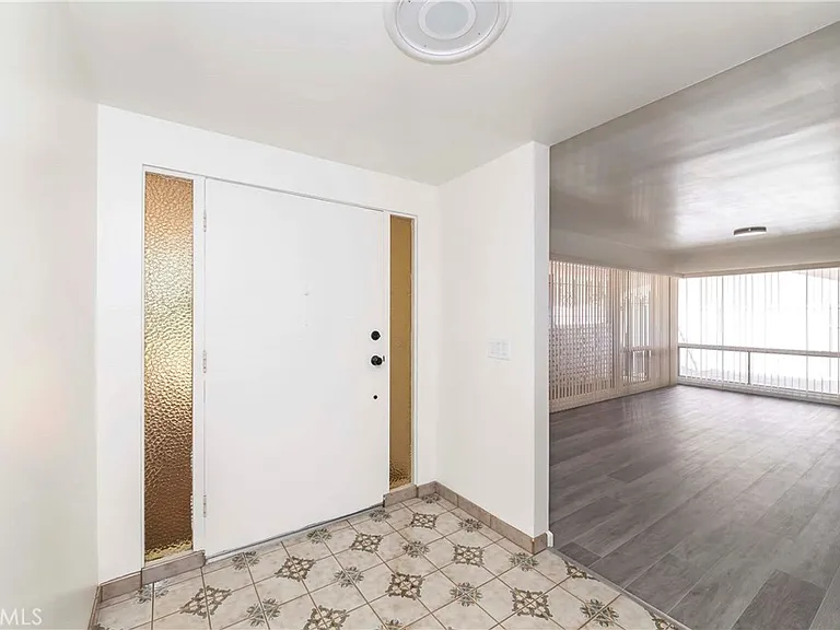 4610 Rockbluff Dr — Photo 27