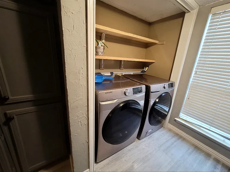 2321 Southlake Ct — Photo 6