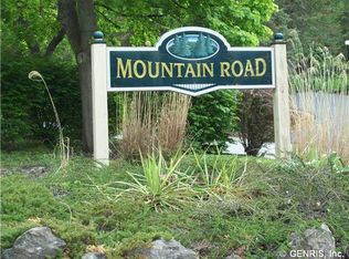 62 Mountain Rd, Rochester, NY 14625