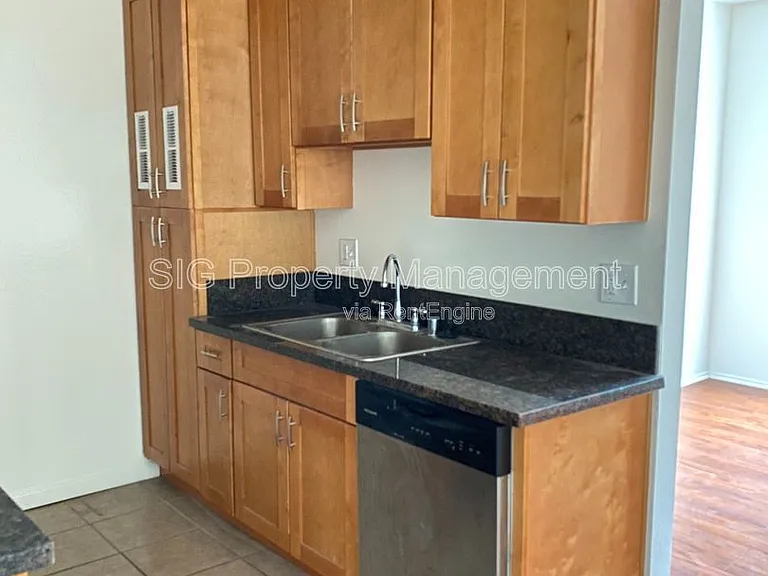 1441 N Edison Blvd #C — Photo 10