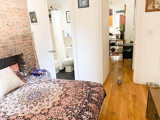 Rented by Ulas Real Estates Inc | media 26