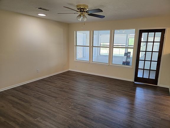 Living Area w/ Sunroom
