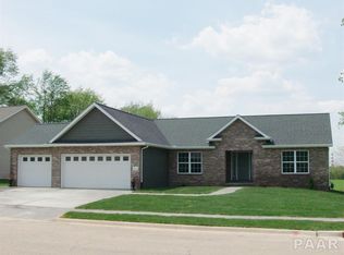 2617 Arlington Cir, Pekin, IL 61554
