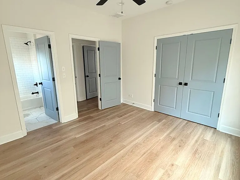 1327 N Bronough St — Photo 5