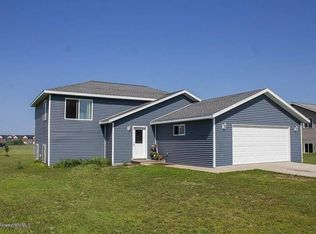 810 8th Ave SW, Perham, MN 56573