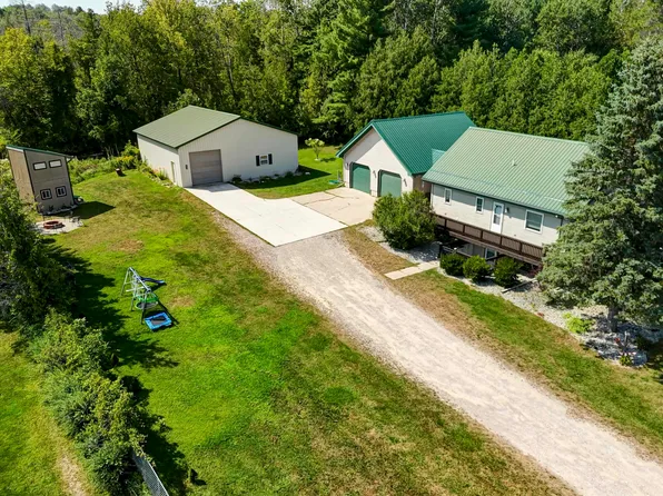 8224 S Schomberg Rd, Cedar, MI 49621