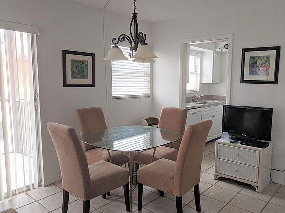 2nd image of 1255 Tarpon Center Dr APT 206