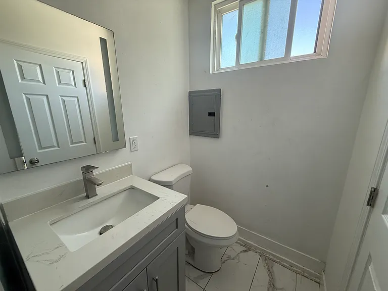 11442 Lee Ln — Photo 9