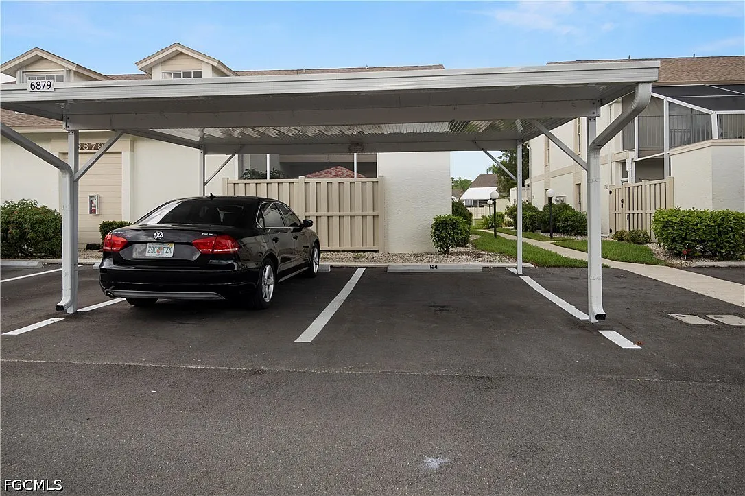 3 bed, 2.0 bath, 1279 sqft, $1,800 — Photo 3