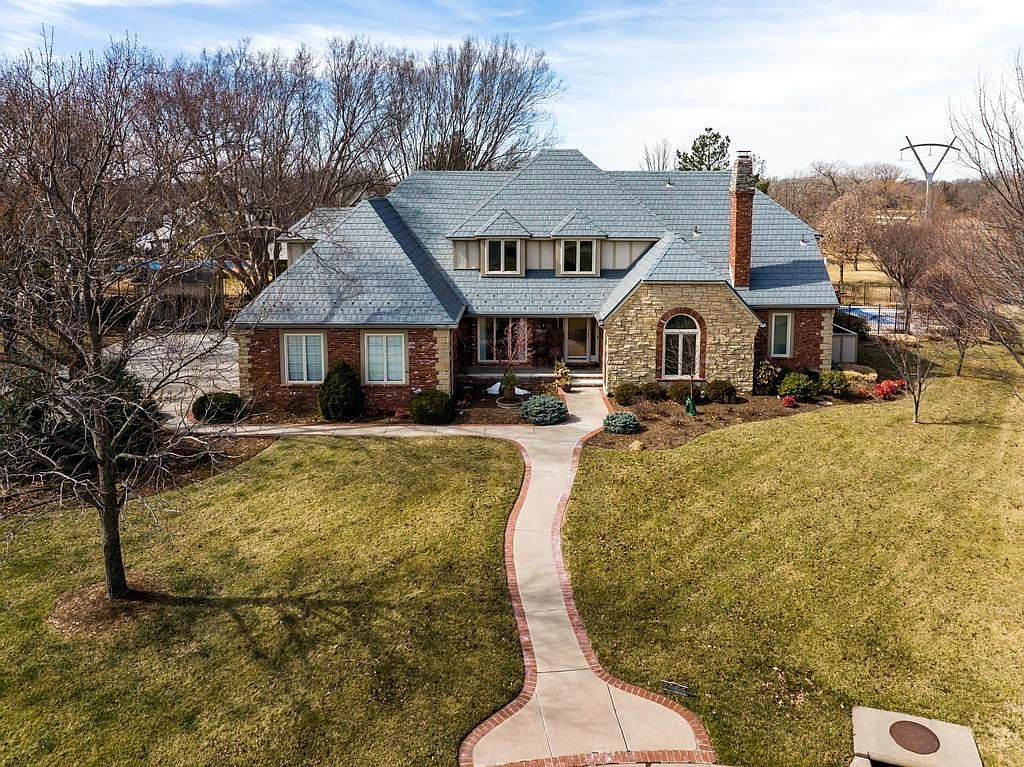2565 N Greenleaf Ct, Wichita, KS 67226 Zillow