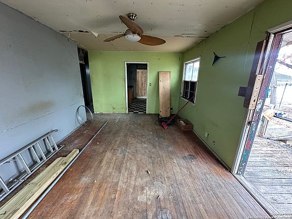 2nd image of 142 WAKE FORREST DR