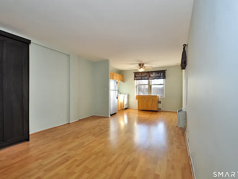 39 Glenbrook Rd #2W — Photo 8