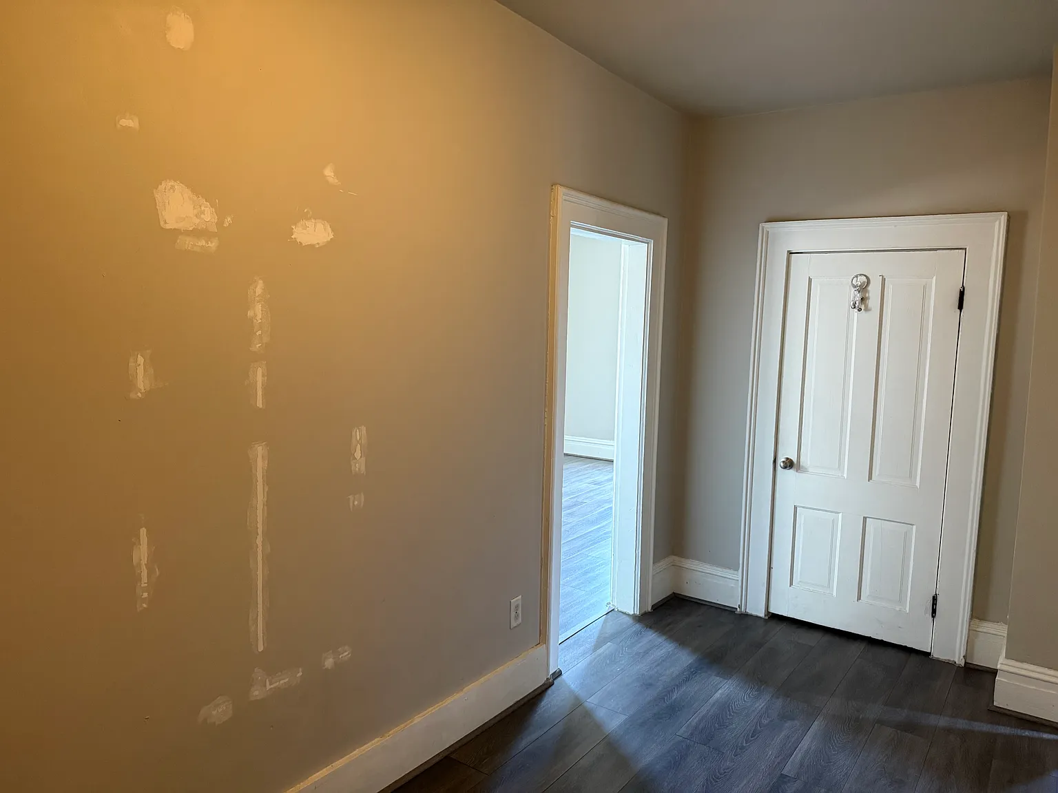 2 bed, 900 sqft, $1,025 — Photo 3
