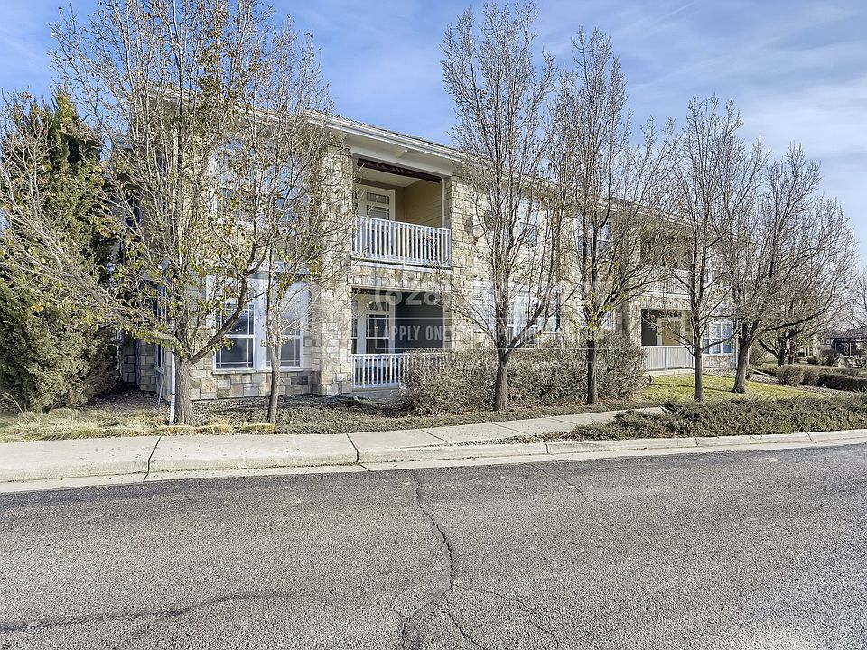 1st image of 3325 Molly Ln