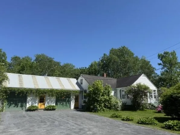 202 Middle Road, Oakland, ME 04963