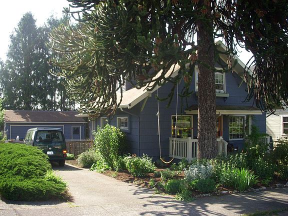 Looking at the house from Sycamore