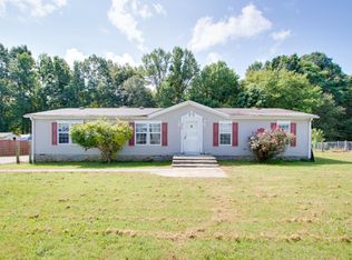 958 Pointe Ln, Lafayette, TN 37083