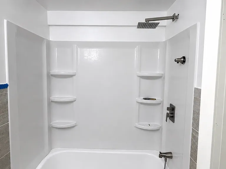 80 Carmine Dr #D15 — Photo 4