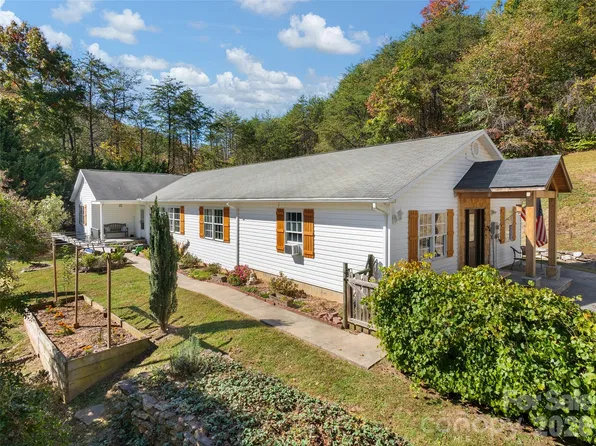350 Bob Barnwell Rd, Fletcher, NC 28732