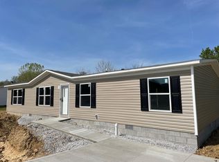 18 Edward St, Carrollton, KY 41008