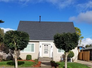 230 W Clarendon St, Gladstone, OR