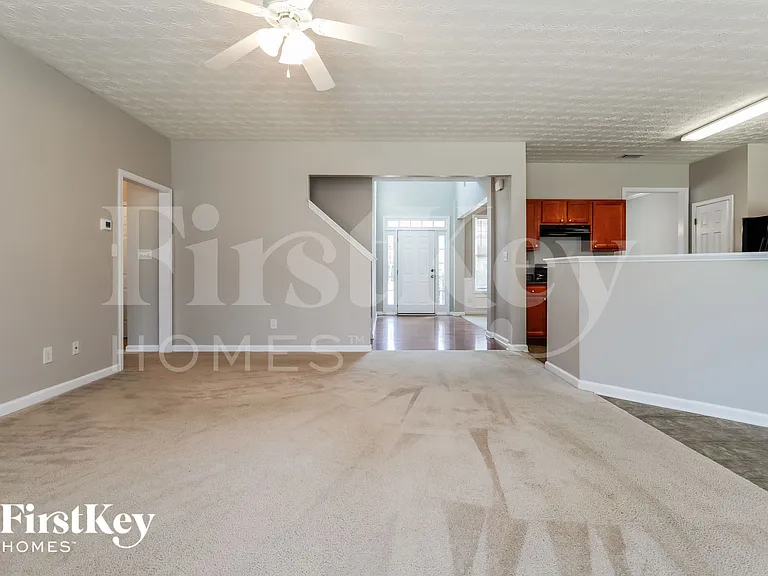 6919 Island Pointe Dr — Photo 3