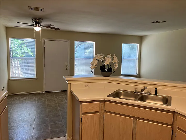 9629 Sugar Hill Dr #B — Photo 6