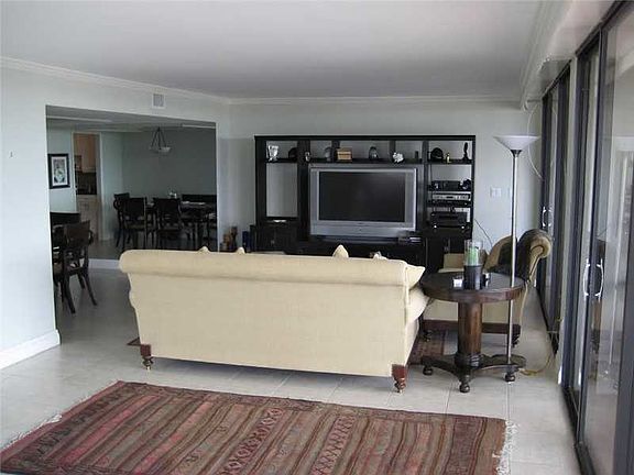 5th image of 2901 S Bayshore Dr APT 16G