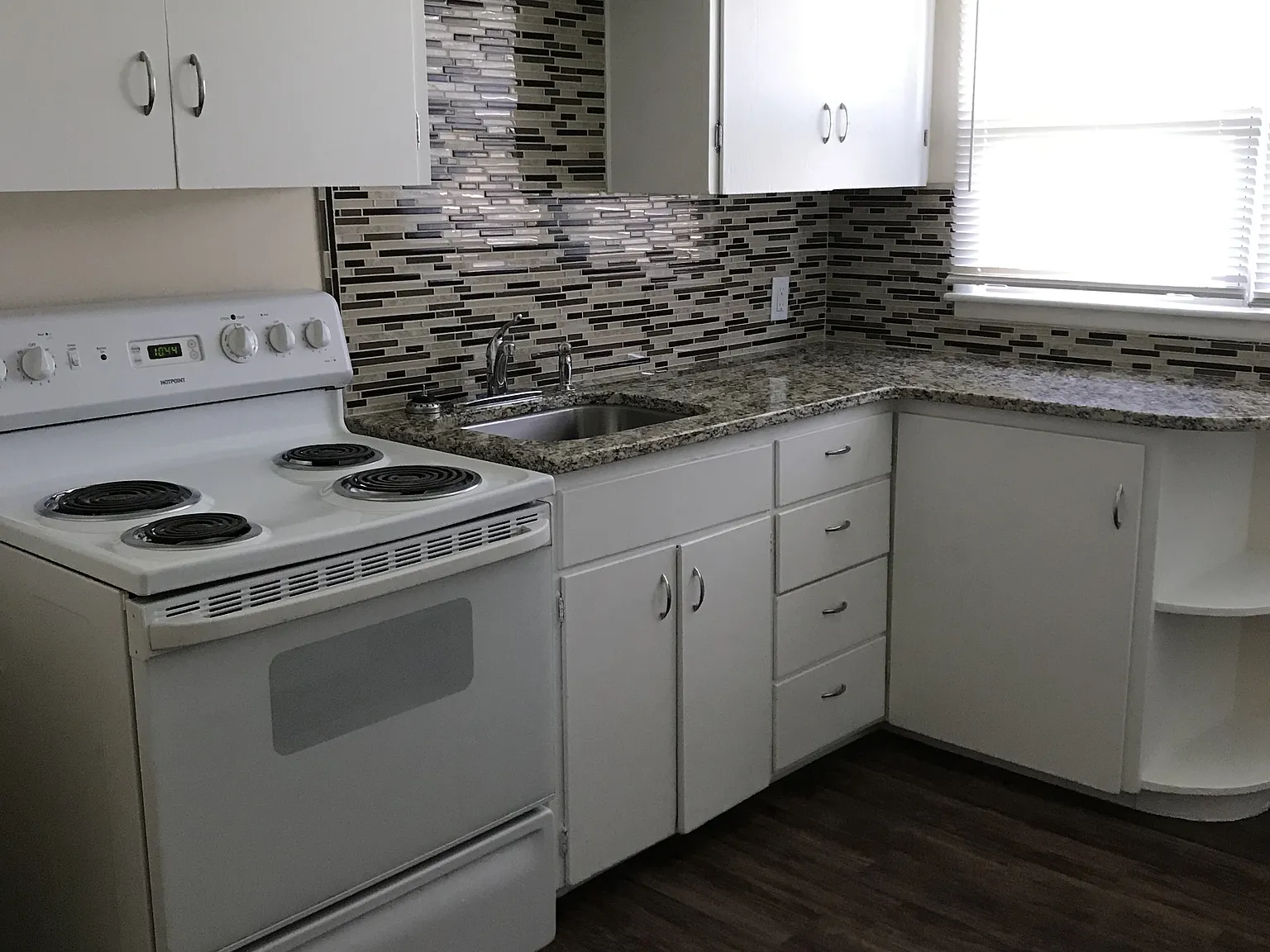 Wilson Street - 1015 — Photo 1