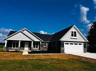 1396 Greenbrier Dr, Mount Vernon, OH 43050