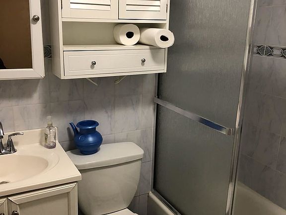 5th image of 2445 32nd St #1